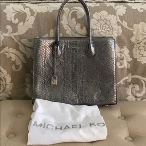 Michael Kors Silver Hand Bag